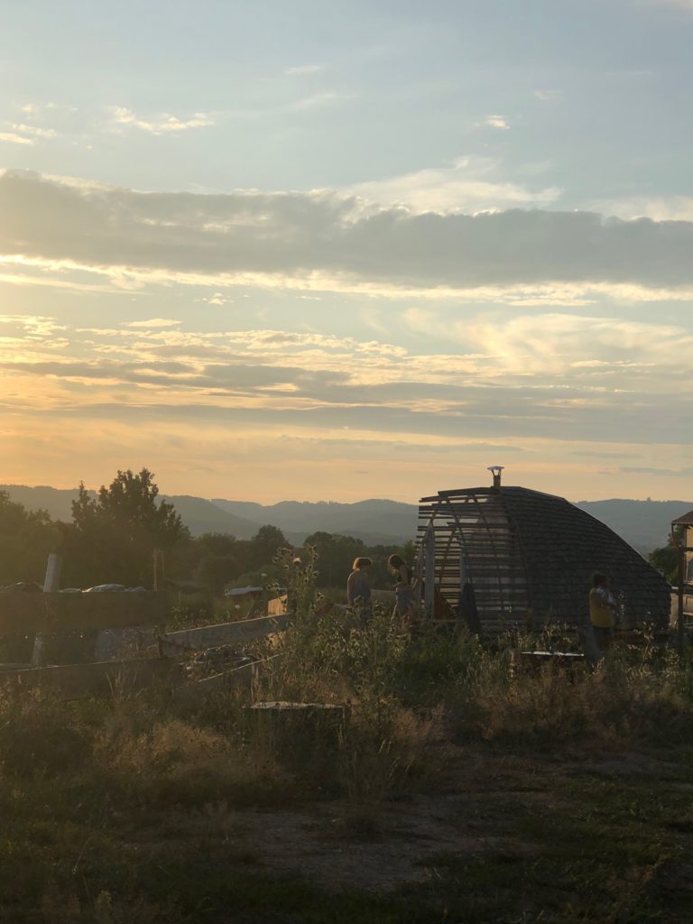 Sauna au soleil couchant